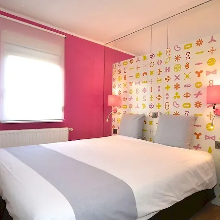 Akena La Louviere Hotel