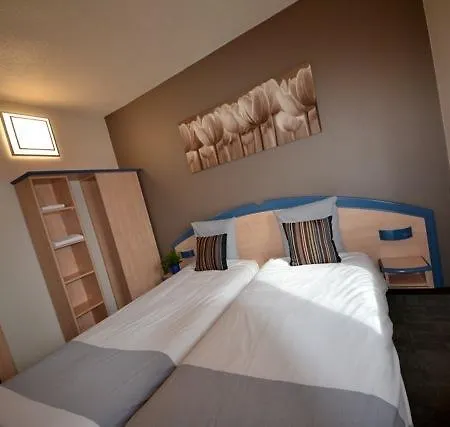 Akena La Louviere Hotel